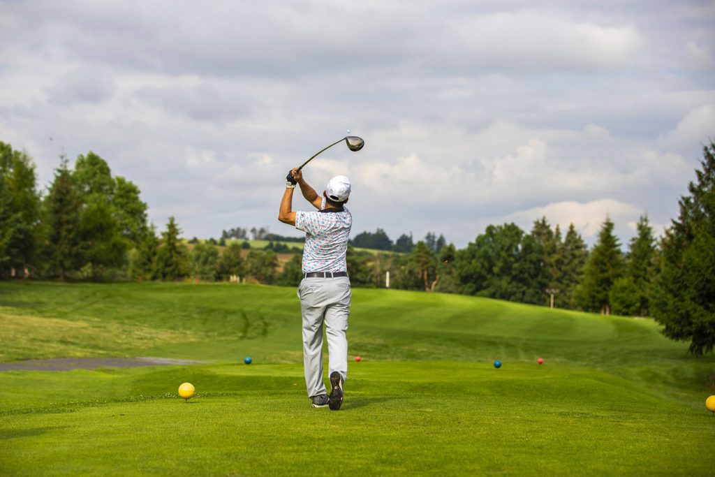 5 tipů na dobré dýchání při golfových úderech