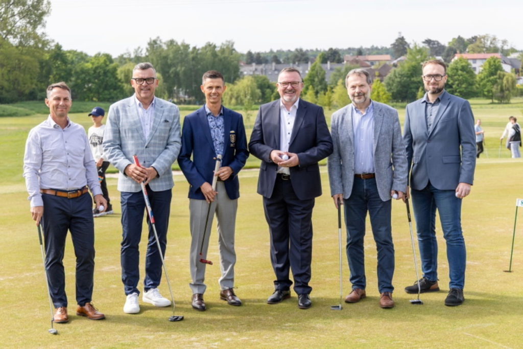 Nová BICZ Golfová akademie v Hradci již slouží dětem i začínajícím golfistům